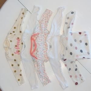 4/$12- Gerber Onesies Size 0-3M